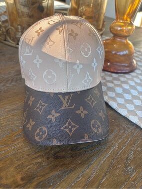 Fashion LV Two-Tone Monogram Cap - Beige & Brown
